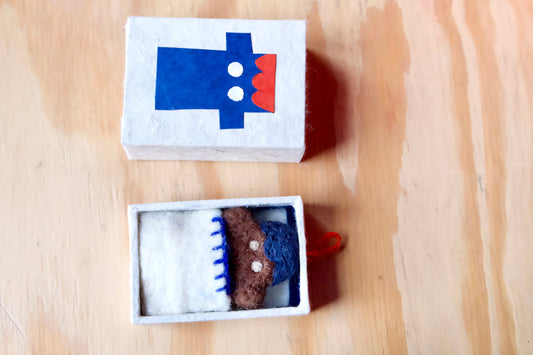 Mini-dingla i håndlaget eske