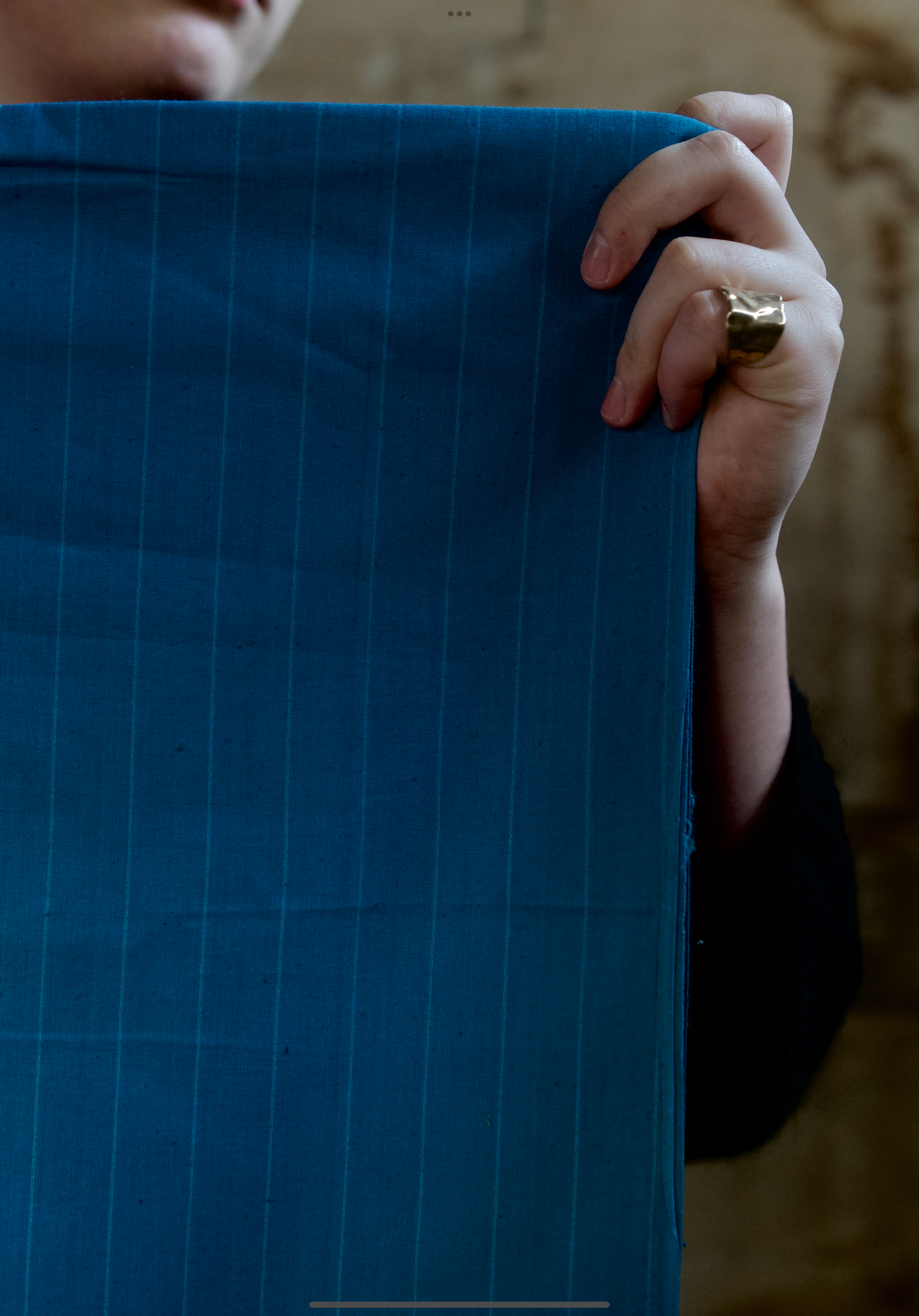 Stripete blått tekstil med fint fall