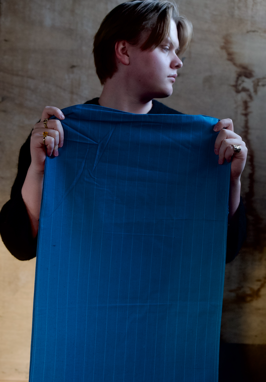 Stripete blått tekstil med fint fall